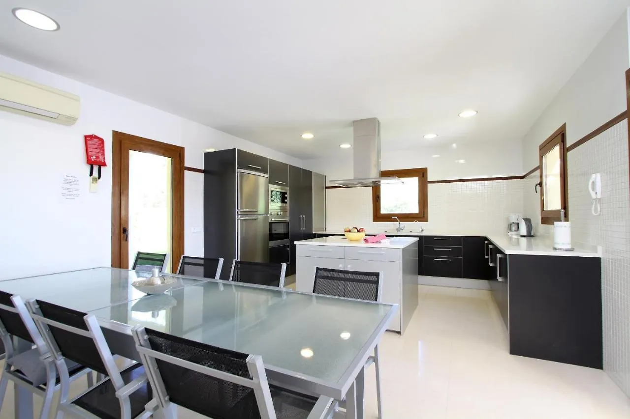 Subach Garden Villa Pollenca 0*,